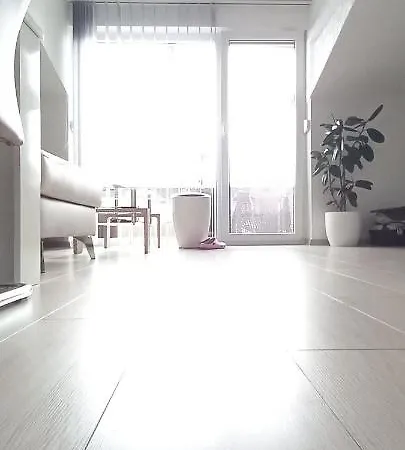 Apartman Bela ***** *