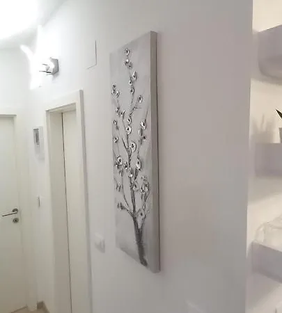 Apartment Bela *****